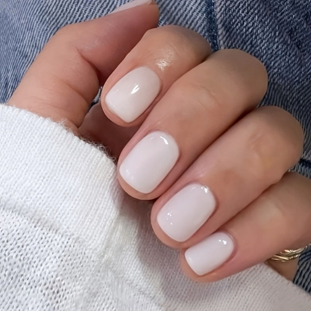 Press On Nail Set - 24 adet süt beyazı takma tırnak