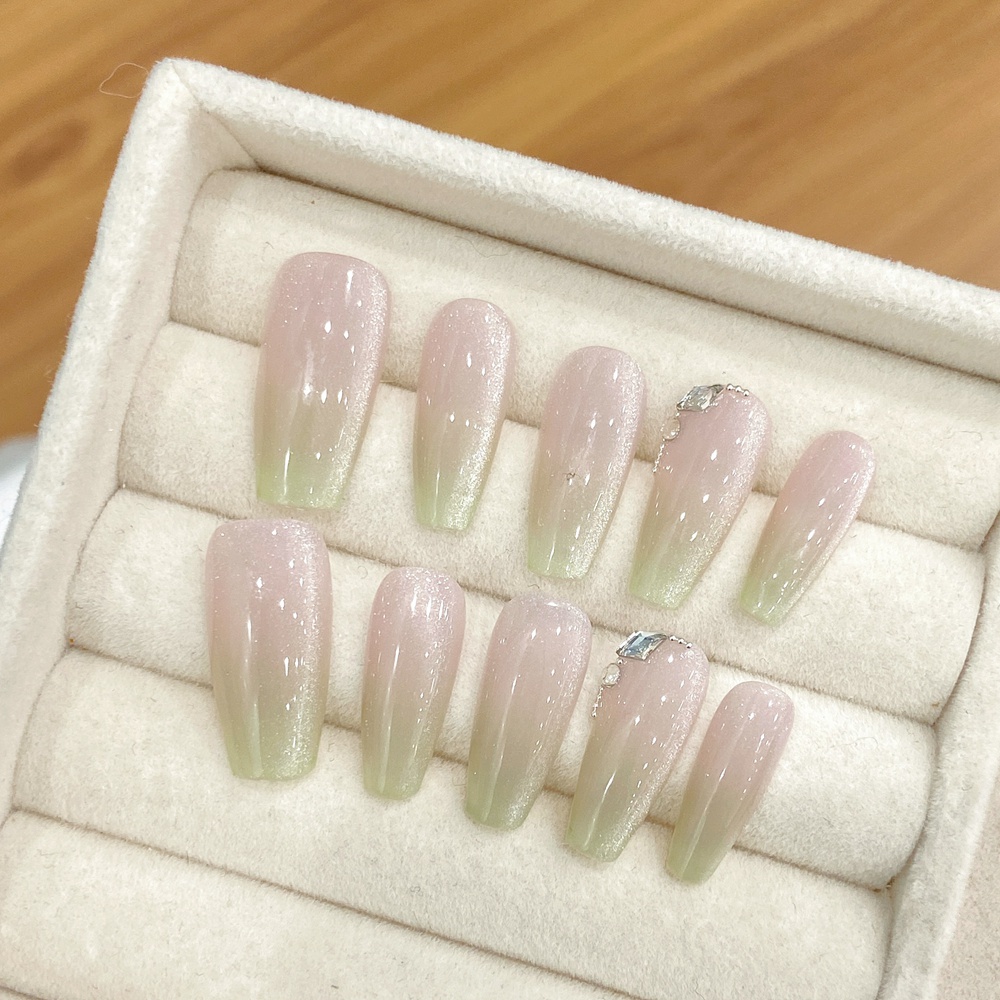 El yapımı Badem Tırnaklar üzer - Nail Art French incelemesi ve fiyatı