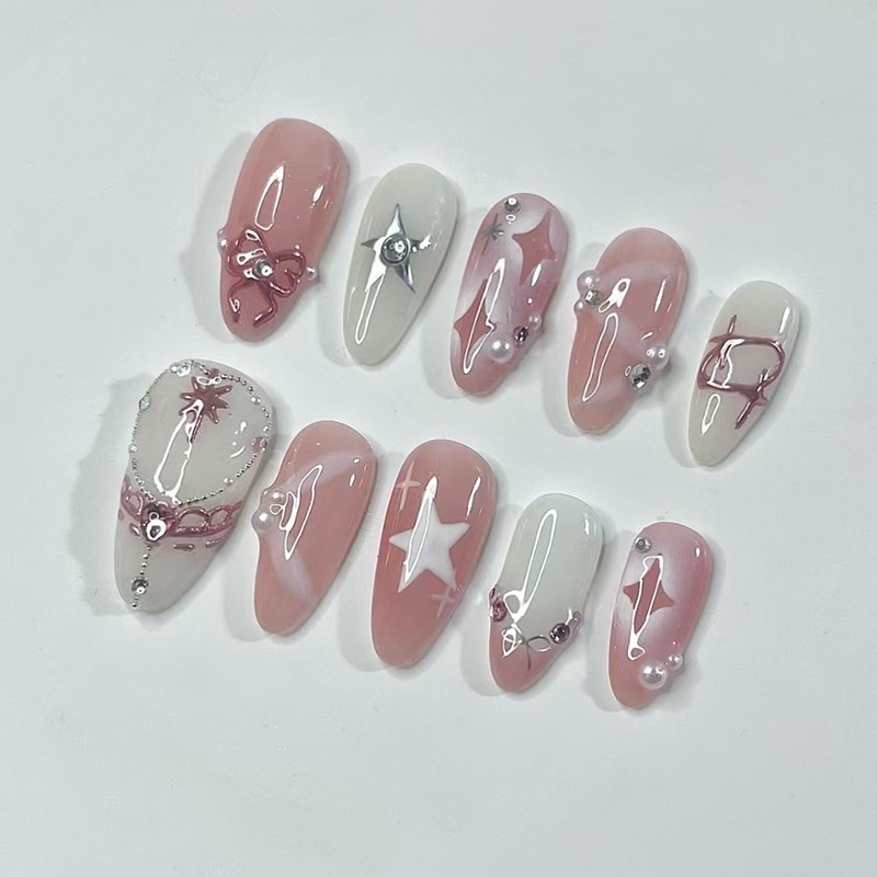 24 Adet Kısa Badem Çivi Seti T - Nail Art French incelemesi ve fiyatı