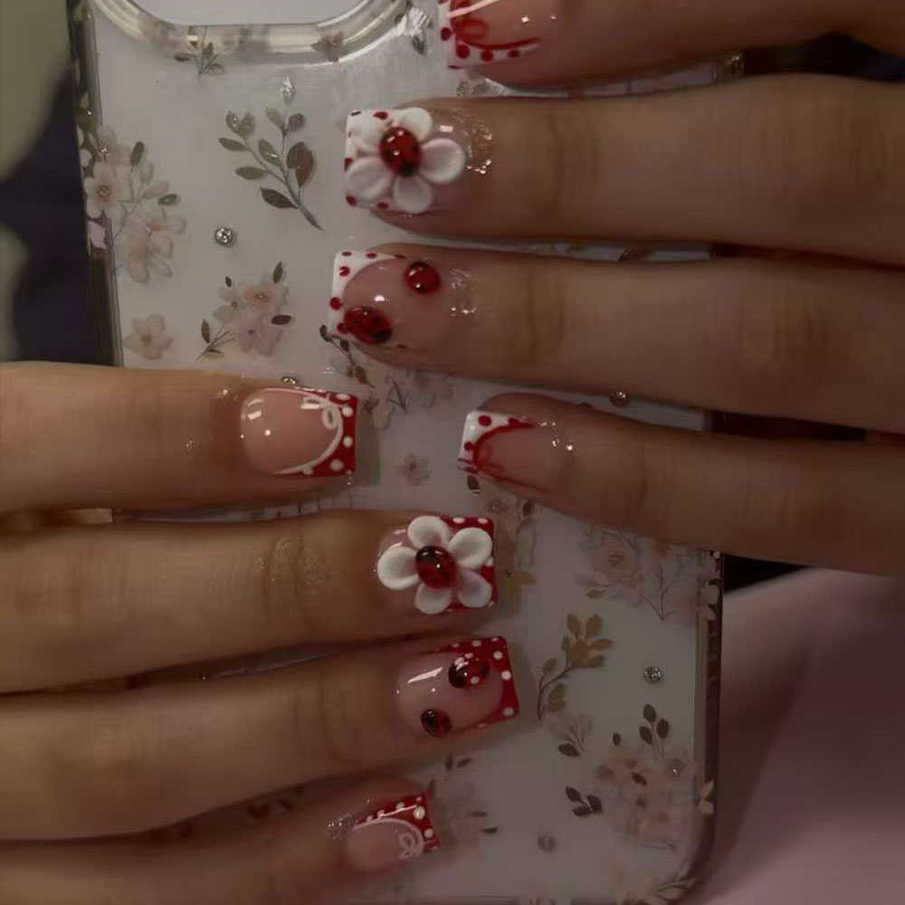 Set başına 24 parça. Dikdörtge - Nail Art French incelemesi ve fiyatı