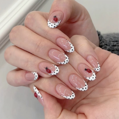 24 Adet Badem Şeklinde Takma T - Nail Art French incelemesi ve fiyatı